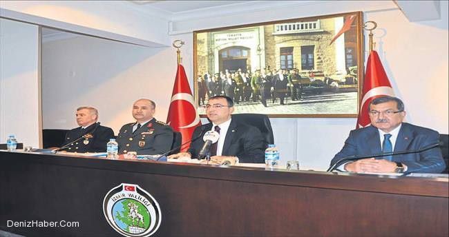 Sahil Güvenlik ve İzmir Valisi 2014&#039;ü değerlendirdi