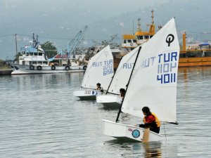 Trabzon’da Gençler Başarıya Yelken Açtı