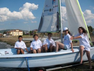 Yelkenli ile Engelleri Aşacaklar