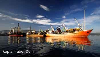Gemiye Verilen Ötv&#039;siz Mazot Tır&#039;lara Aktarılıyor