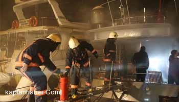 Bebek Sahilinde Yat Yangını