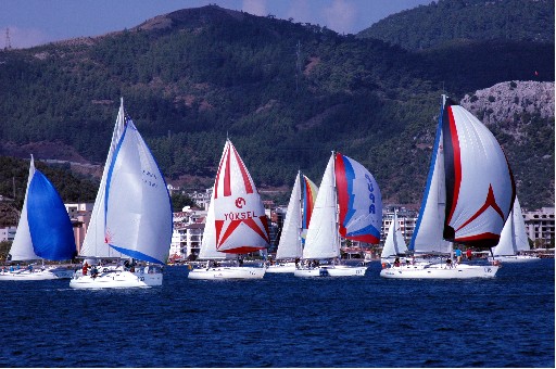 Tekneler Yarışıyor Marmaris Kazanıyor