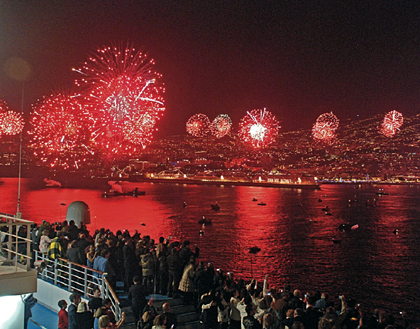 Yeni yılı denizde karşılayabilirsiniz...