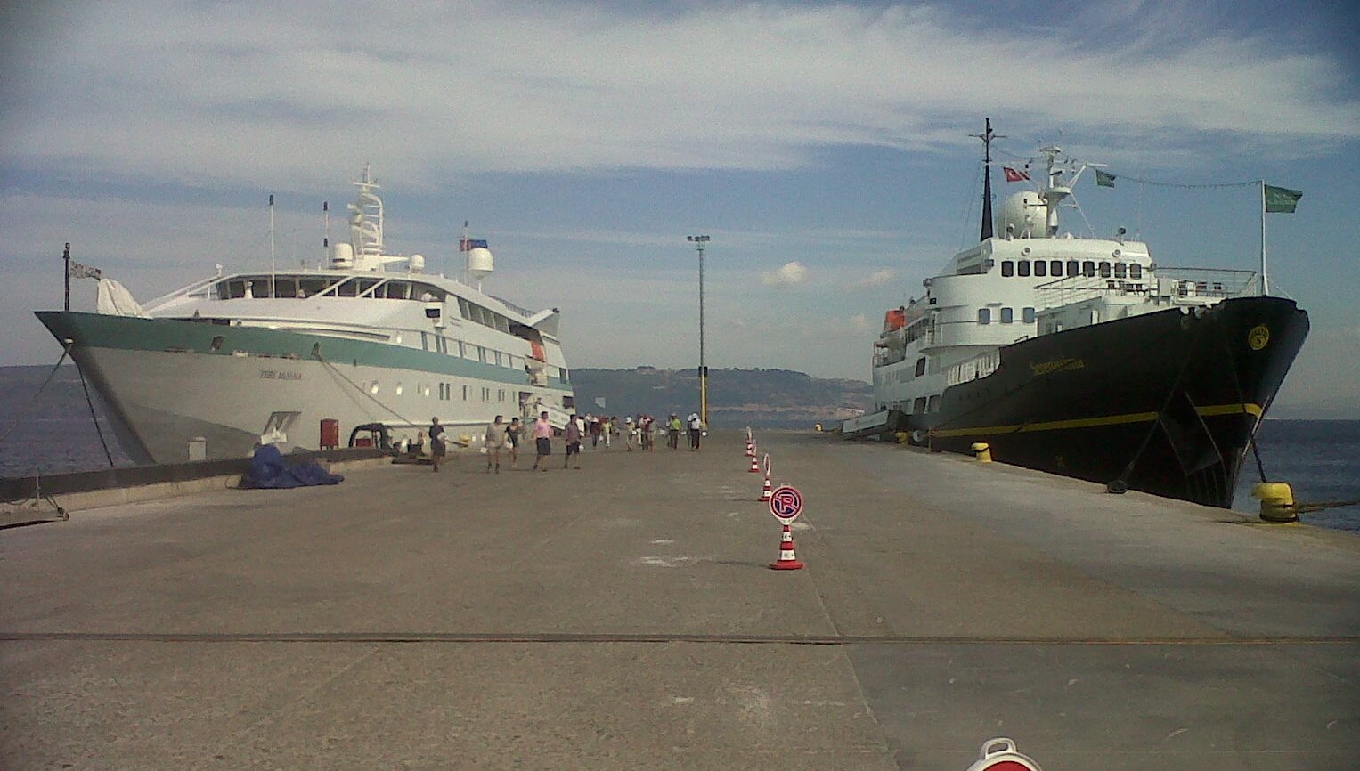 Çanakkale Limanında Ziyaretçi Yoğunluğu