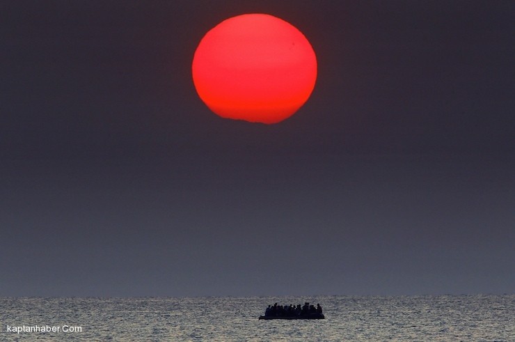 Mülteci Krizine Tanıklık Eden Fotoğrafçının Objektifinden