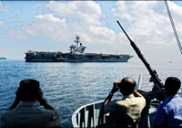 Bin Ladin&#039;i Gömen Gemi Manila&#039;ya Demir Attı