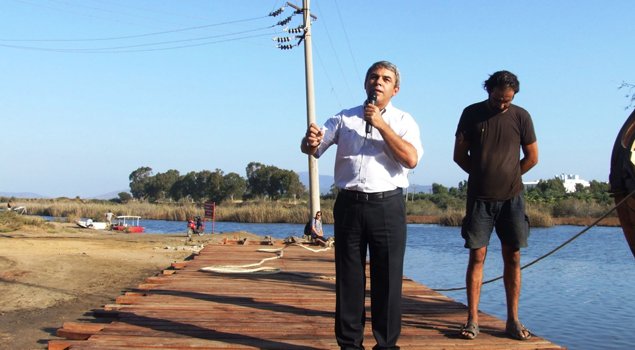 Selçuk Pamucak&#039;ta iki gemi denize indirildi