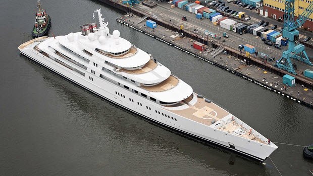 Dünya'nın En Büyük Yatının Sahibiydi