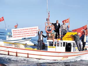 "Ekmeğimizle kimse oynamasın"