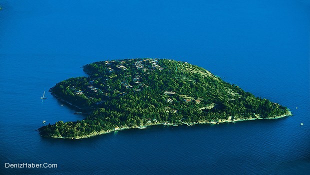Sedef Adası’na Kral gibi izin