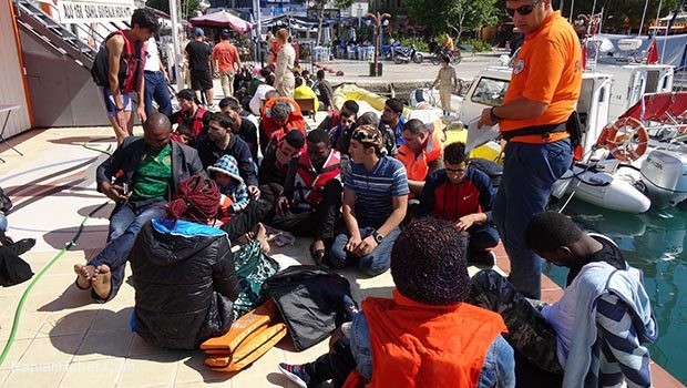 Ege’de üç günde 516 kaçak yakalandı