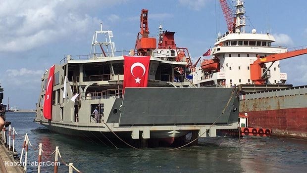 "Ahmet Piriştina" vapuru suya indi