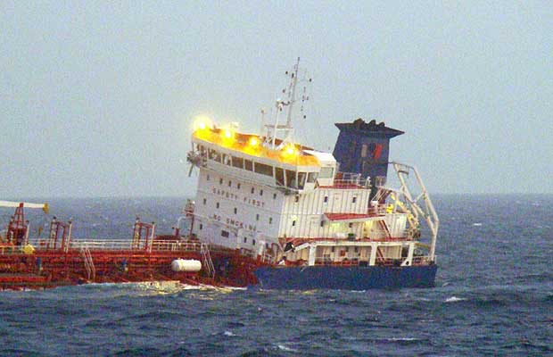 Flaş...Flaş... Türk Tankeri Manş&#039;ta Çarpıştı