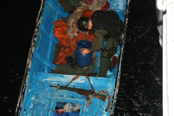 TCG Gemlik Fırkateynimiz 7 Korsanı Yakaladı