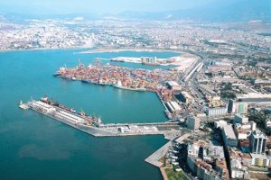 İzmir Limanı yeniden inşa ediliyor.