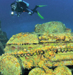 Japon donanması batığına daldı