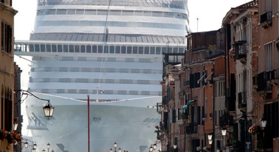 MSC Divina gemisi Babayı Kopardı