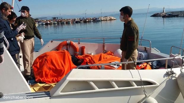 Ege&#039;de yine mülteci faciası: 27 ölü