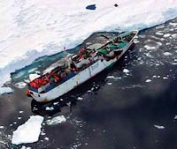 &#039;32 Spartalı&#039; üç gündür Antarktika&#039;da direniyor