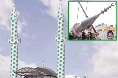Almanya&#039;da Minareler Tersanede Yapılıyor