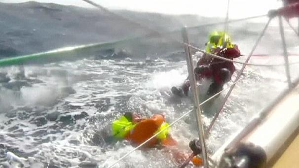 Yat Yarışı Sırasında Denize Düştü