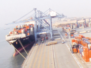 İthalat yükü azaldı navlun % 10 düştü