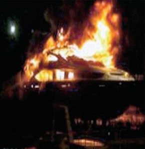 17.5 Milyonluk Tekne Cayır Cayır Yandı