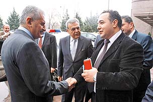 Yıldırım: &#039;İzmir Limanı&#039;nı Ortada Bırakmayız&#039;