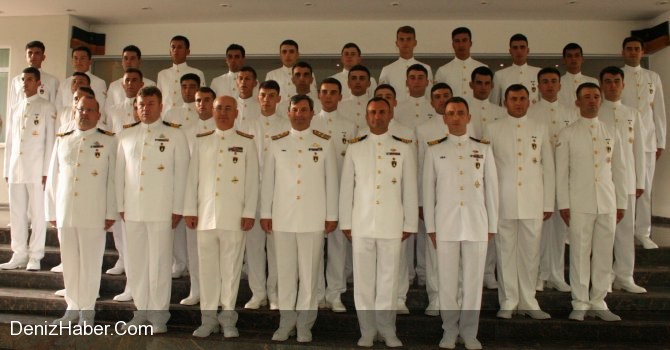 Denizaltında Mezuniyet Heyecanı