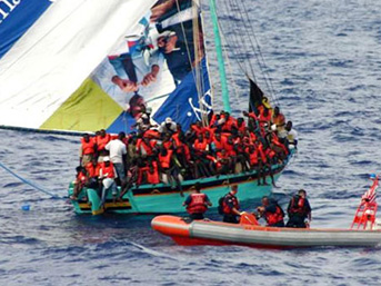 Afrikalı Göçmen Akını Sürüyor