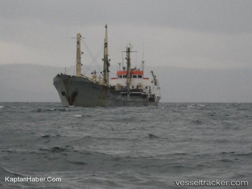 Nara Burnunda  karaya oturan &quot;Antakya&quot; Yüzdürüldü