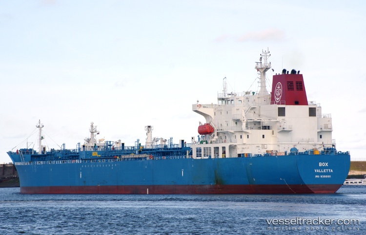 Karamehmet, BOX Adlı Tankerini Sattı