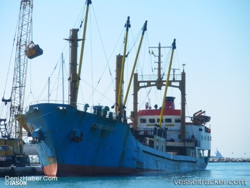Türk bayraklı &quot;Edmondo&quot; Baştan Kara Oldu 