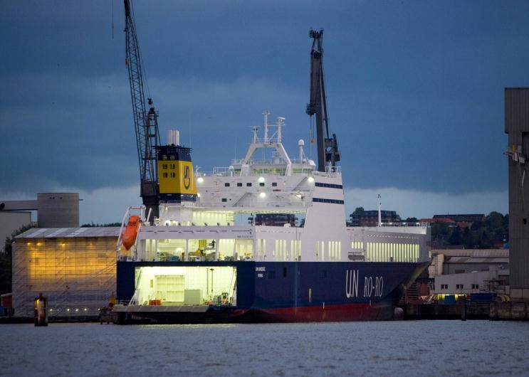 UN Ro-Ro; &quot;UN ISTANBUL&quot;u Teslim Aldı