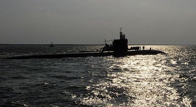 Nükleer denizaltıya çarptı, haberi yok!