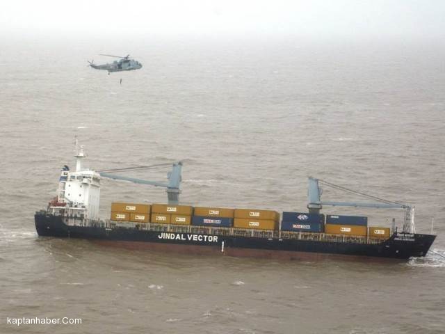 Batma Tehlikesi Geçiren Geminin 20 Mürettebatı Kurtarıldı