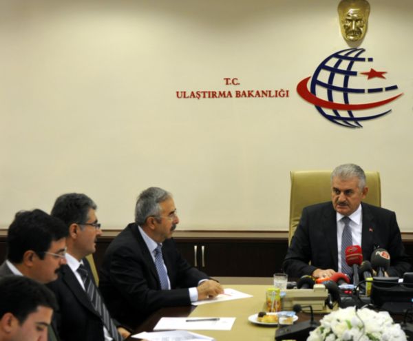 Bakan Yıldırım Açıklamalarda Bulundu