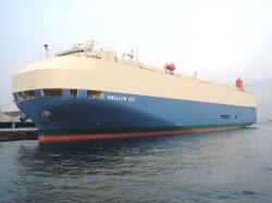 Mersin Limanına Dev Kargo Gemisi Demir Attı