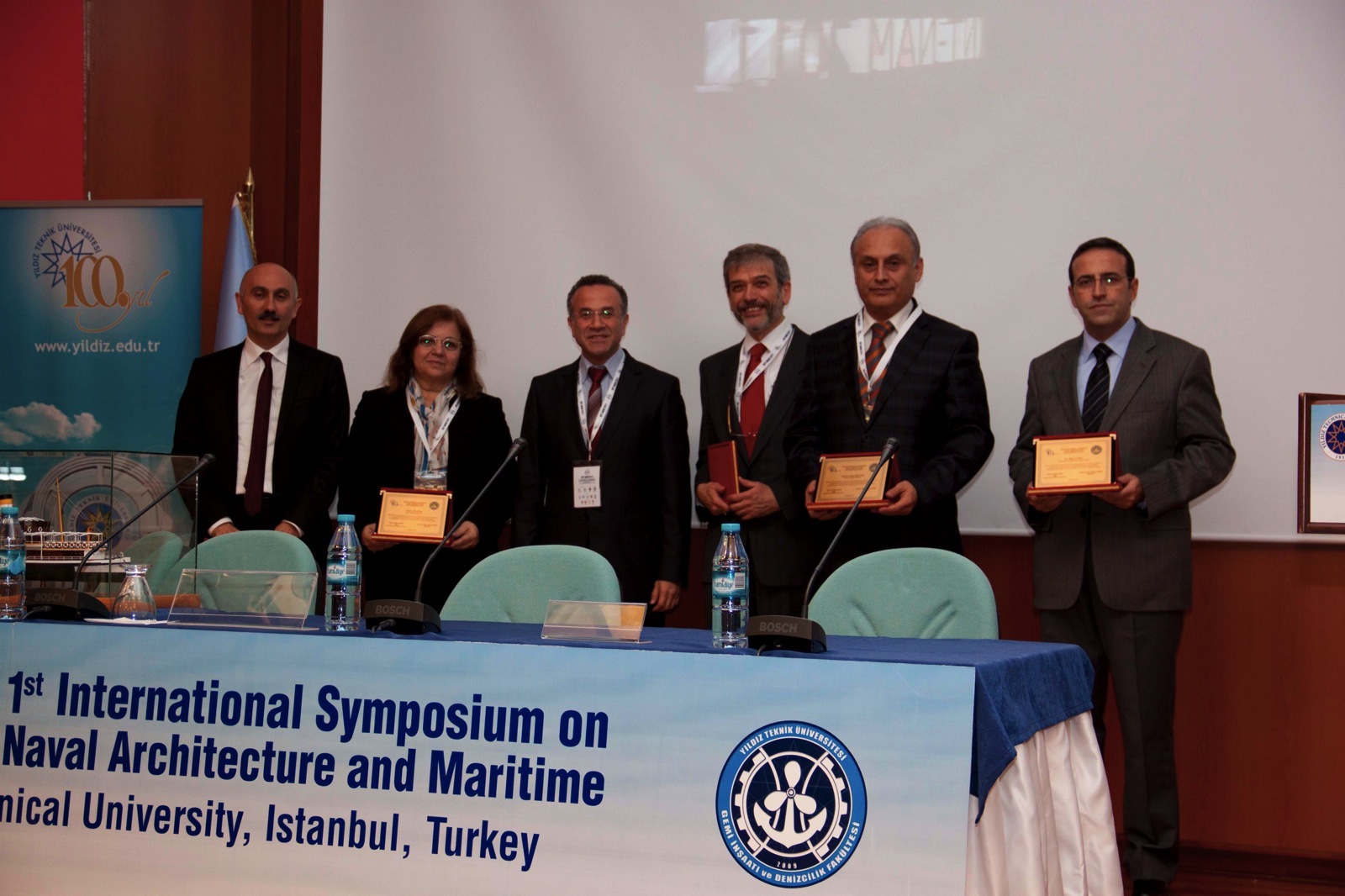 Gemi İnşaatı ve Denizcilik Sempozyumu başladı