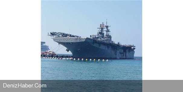 ABD Askeri Gemisi Kuşadası'nda