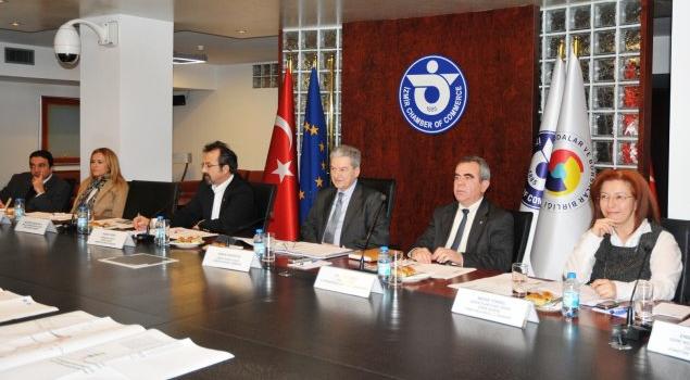 İzmir'e Kruvaziyer Limanı ve Dalgakıran