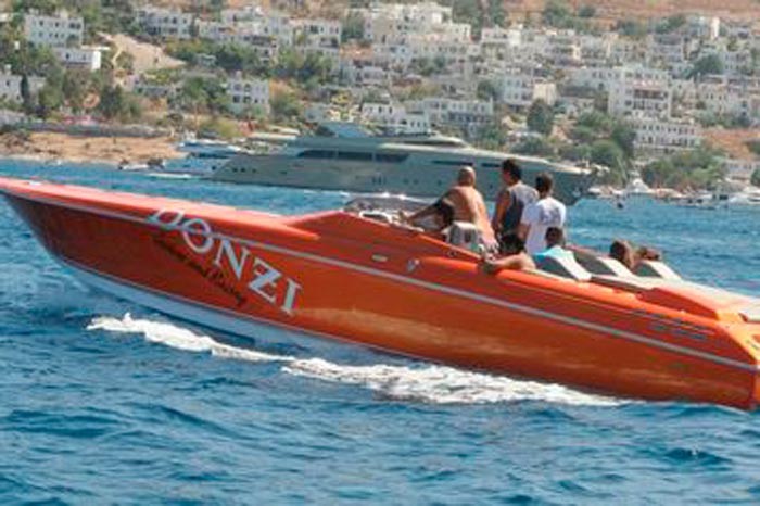 Ünlü İsimlerin Tekne Yarışı