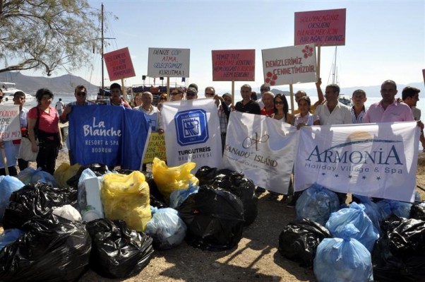 Yalıkavak'ta Deniz Dibi Pırıl Pırıl Oldu