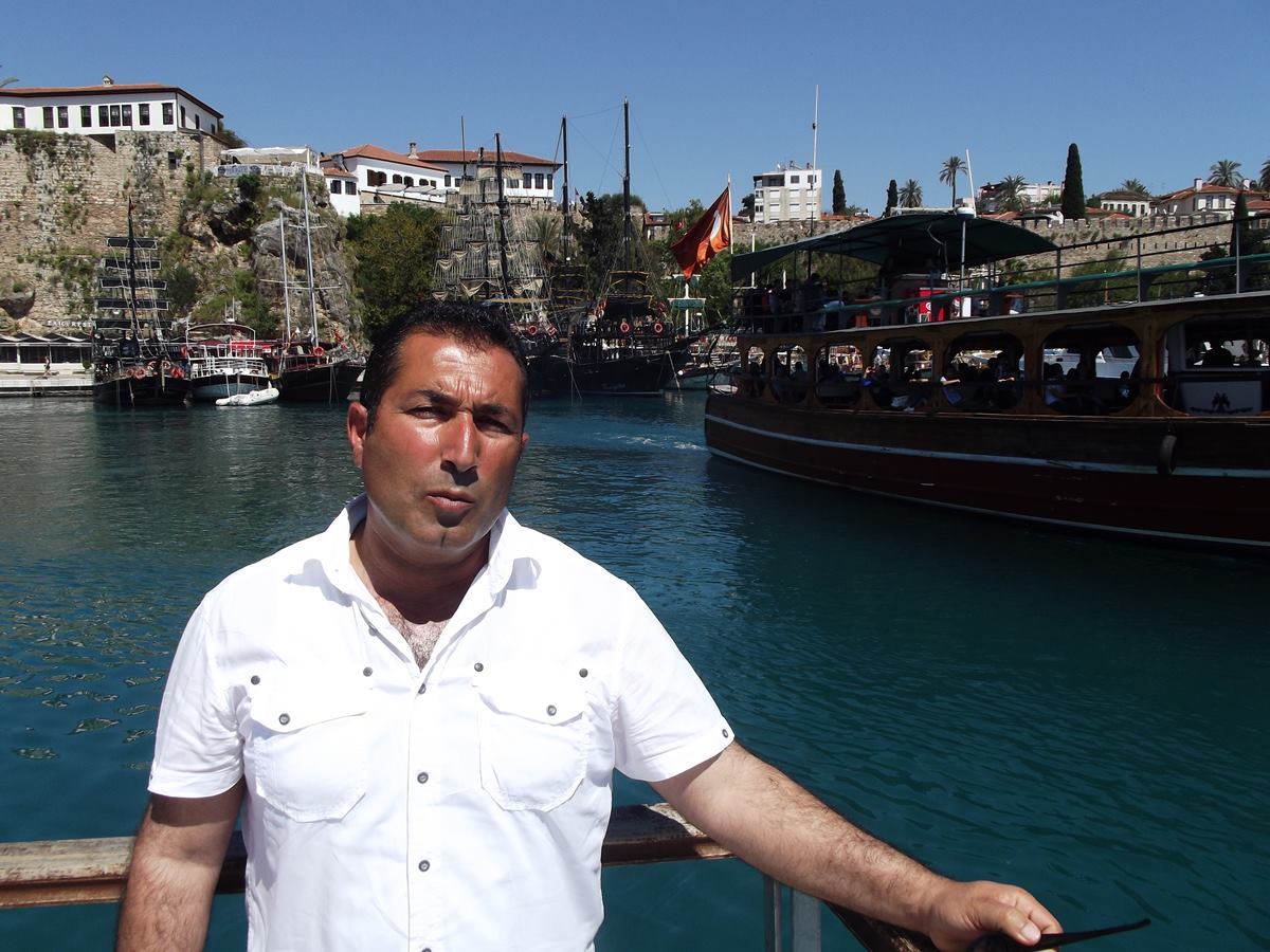 Denizcilerden Akaydın&#039;a Teşekkür