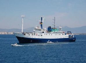 Akdeniz&#039;de Umutlu Bekleyiş