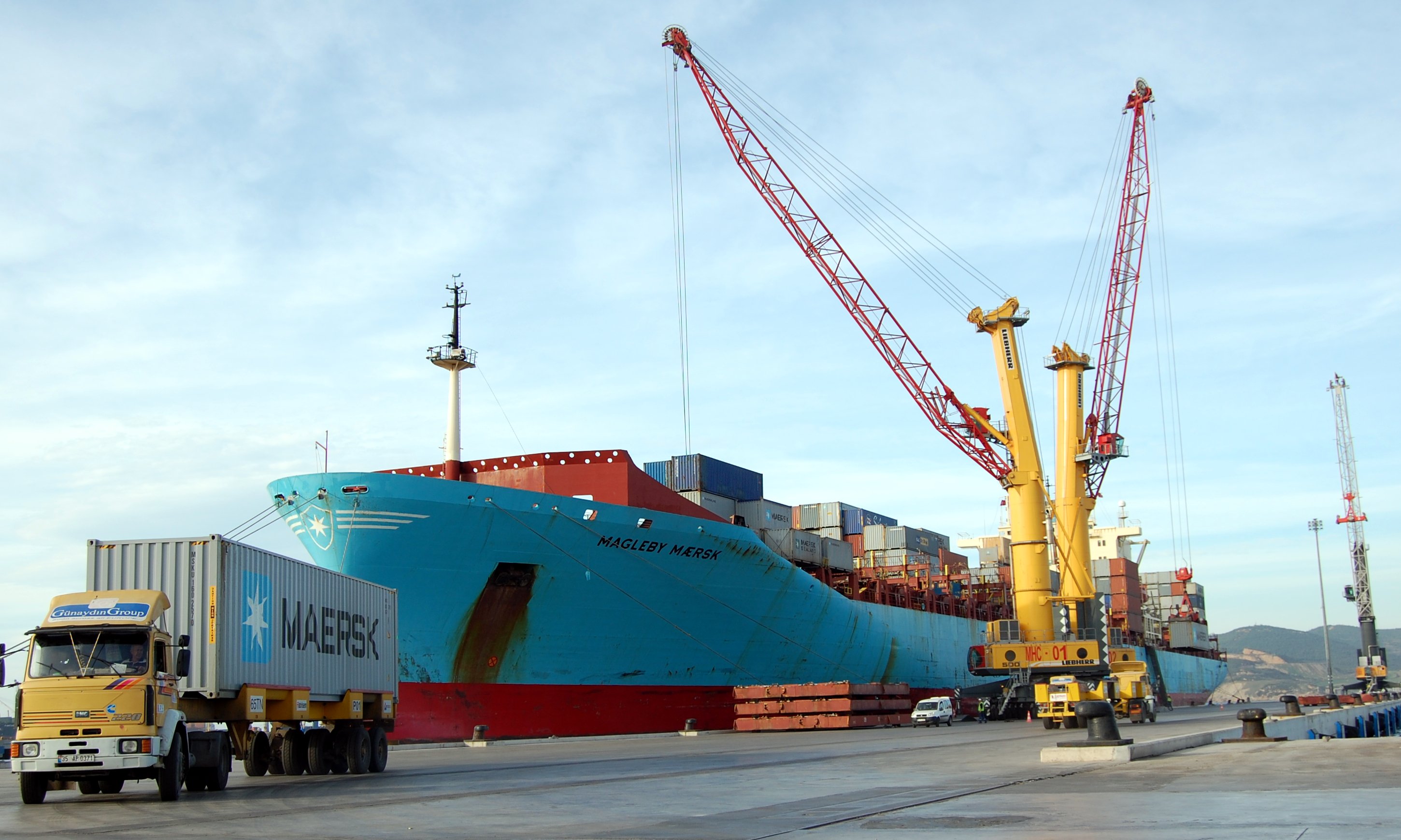 Aliağa'ya 2011 Yılında 4889 Gemi Geldi