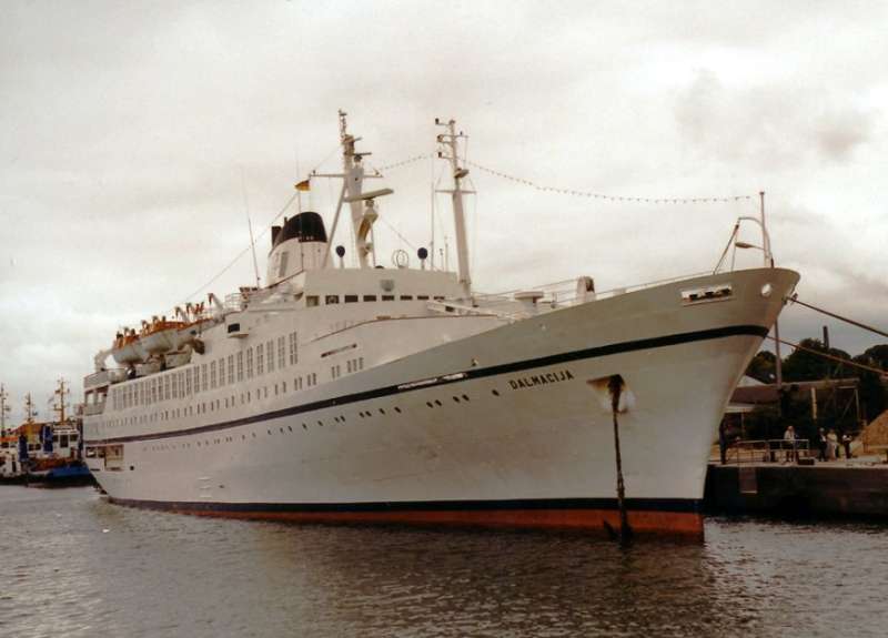 Gemide 6 bebek ve 8 de çocuk bulunuyor