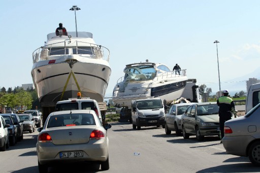 Antalya&#039;da Botlar Dönüş Yolunda