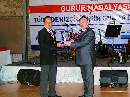 Arkas’a Gurur Madalyası Özel Ödülü