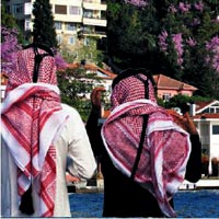 10 Yalıya 100 Arap Talip